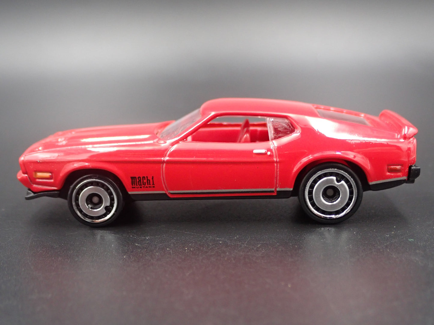 1971 71 FORD MUSTANG MACH 1 FASTBACK 1:64 SCALE COLLECTIBLE DIECAST MODEL CAR