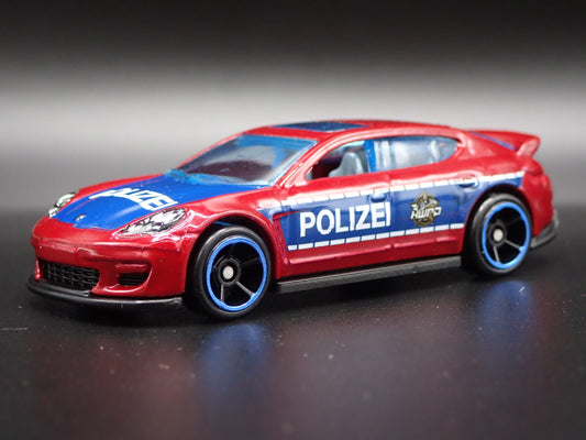 2009-2016 PORSCHE PANAMERA POLICE POLIZEI 1:64 SCALE DIORAMA DIECAST MODEL CAR