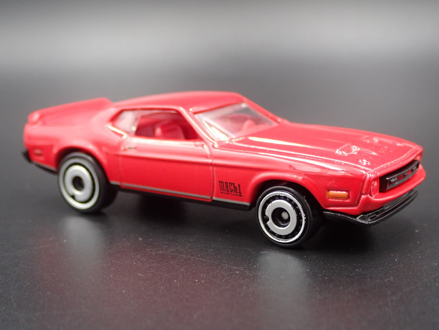 1971 71 FORD MUSTANG MACH 1 FASTBACK 1:64 SCALE COLLECTIBLE DIECAST MODEL CAR