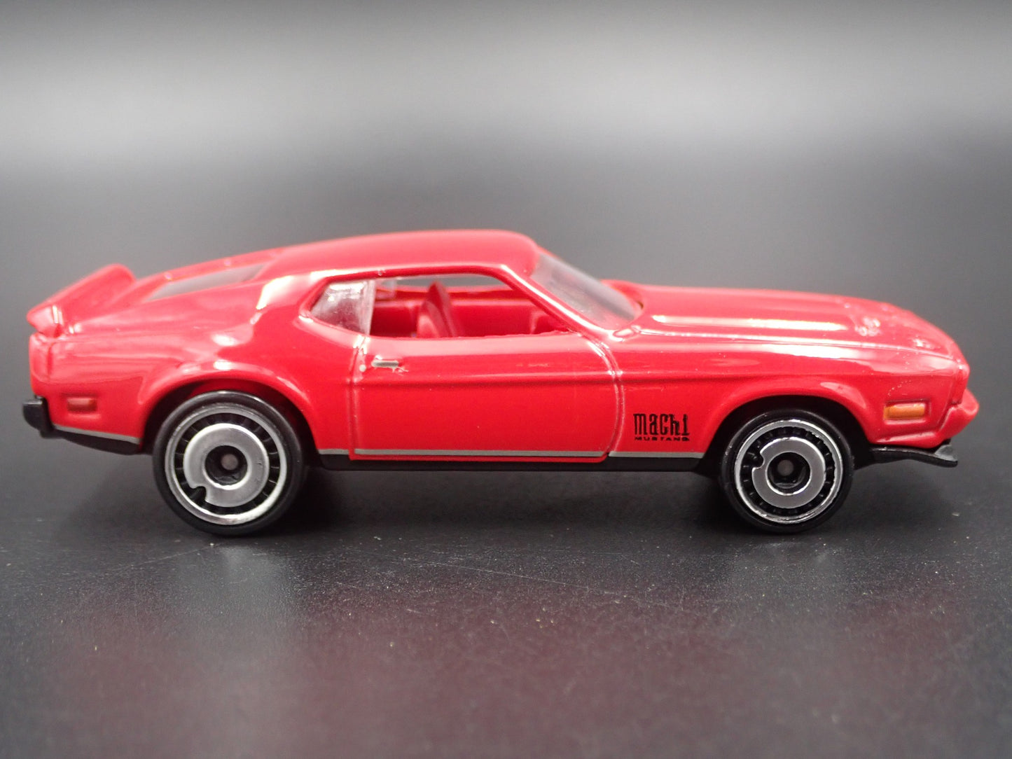 1971 71 FORD MUSTANG MACH 1 FASTBACK 1:64 SCALE COLLECTIBLE DIECAST MODEL CAR