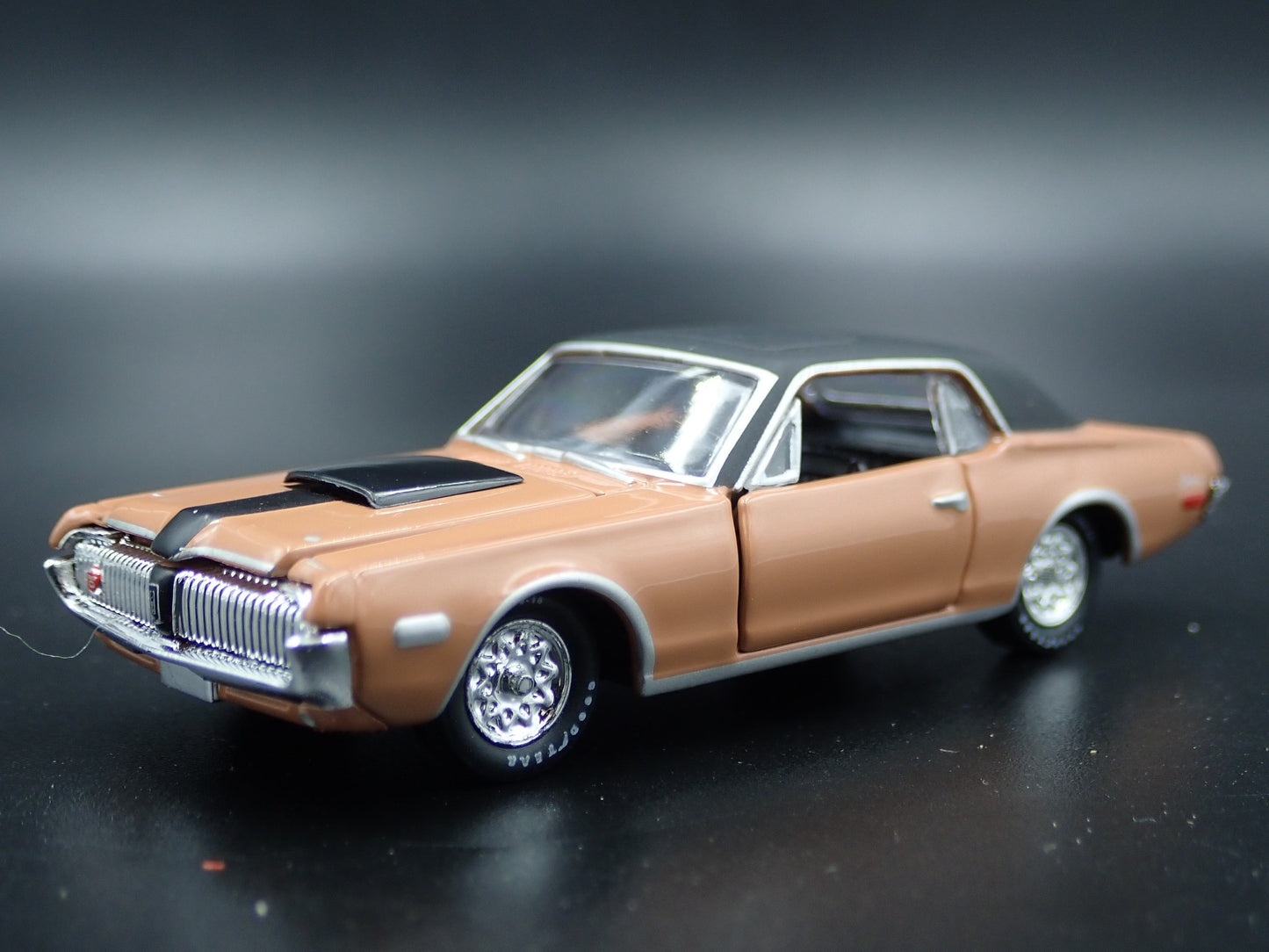1968 1/2 68 MERC MERCURY COUGAR R-CODE RARE 1:64 SCALE DIORAMA DIECAST MODEL CAR