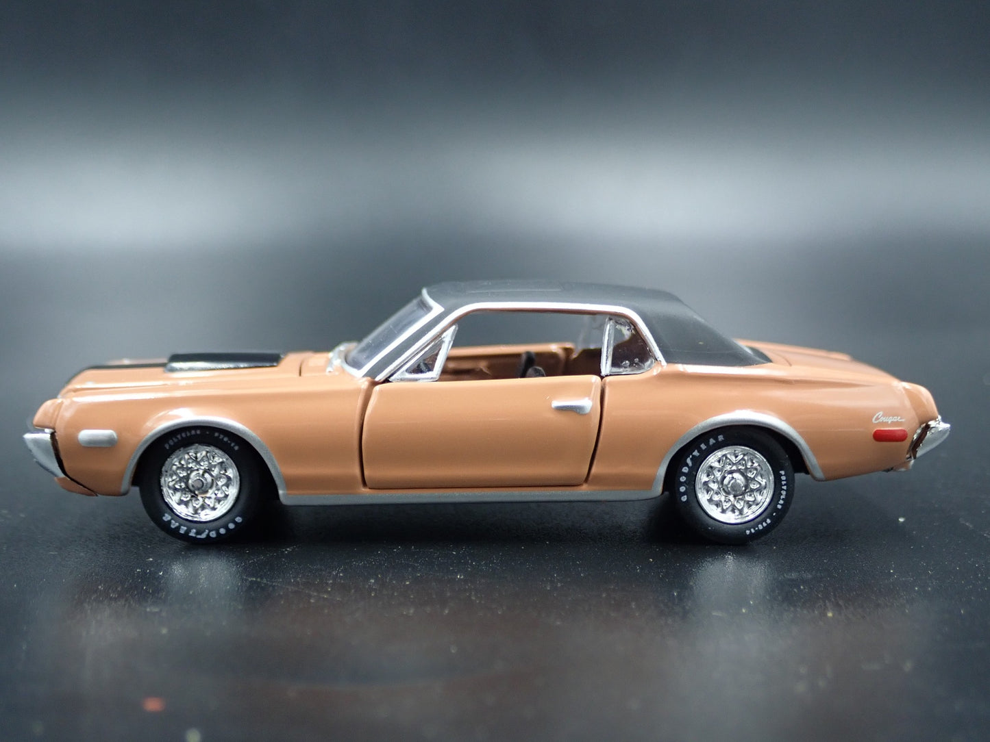 1968 1/2 68 MERC MERCURY COUGAR R-CODE RARE 1:64 SCALE DIORAMA DIECAST MODEL CAR