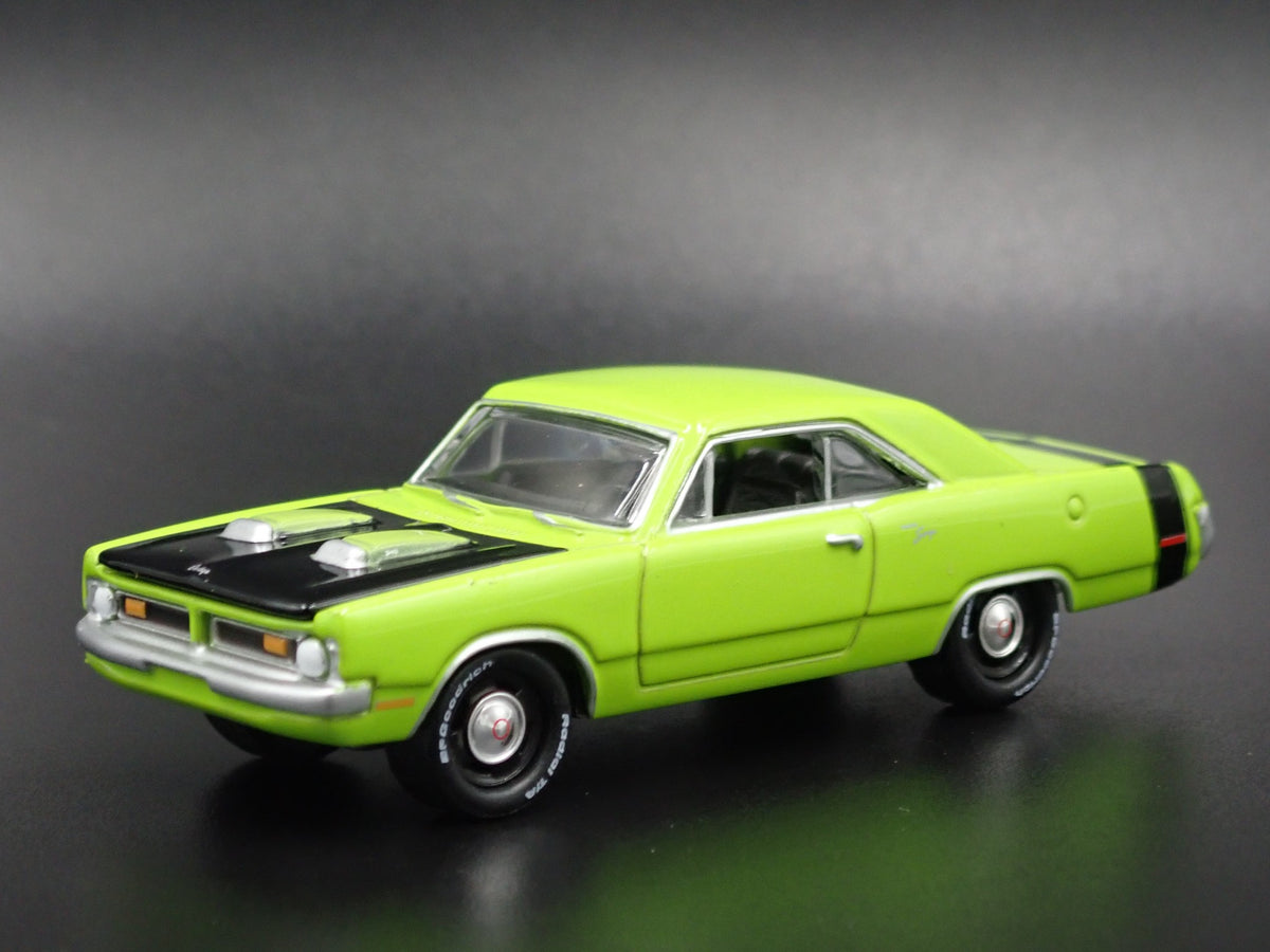 1970 70 DODGE DART SWINGER 340 GREEN 1:64 SCALE COLLECTIBLE DIECAST MODEL CAR