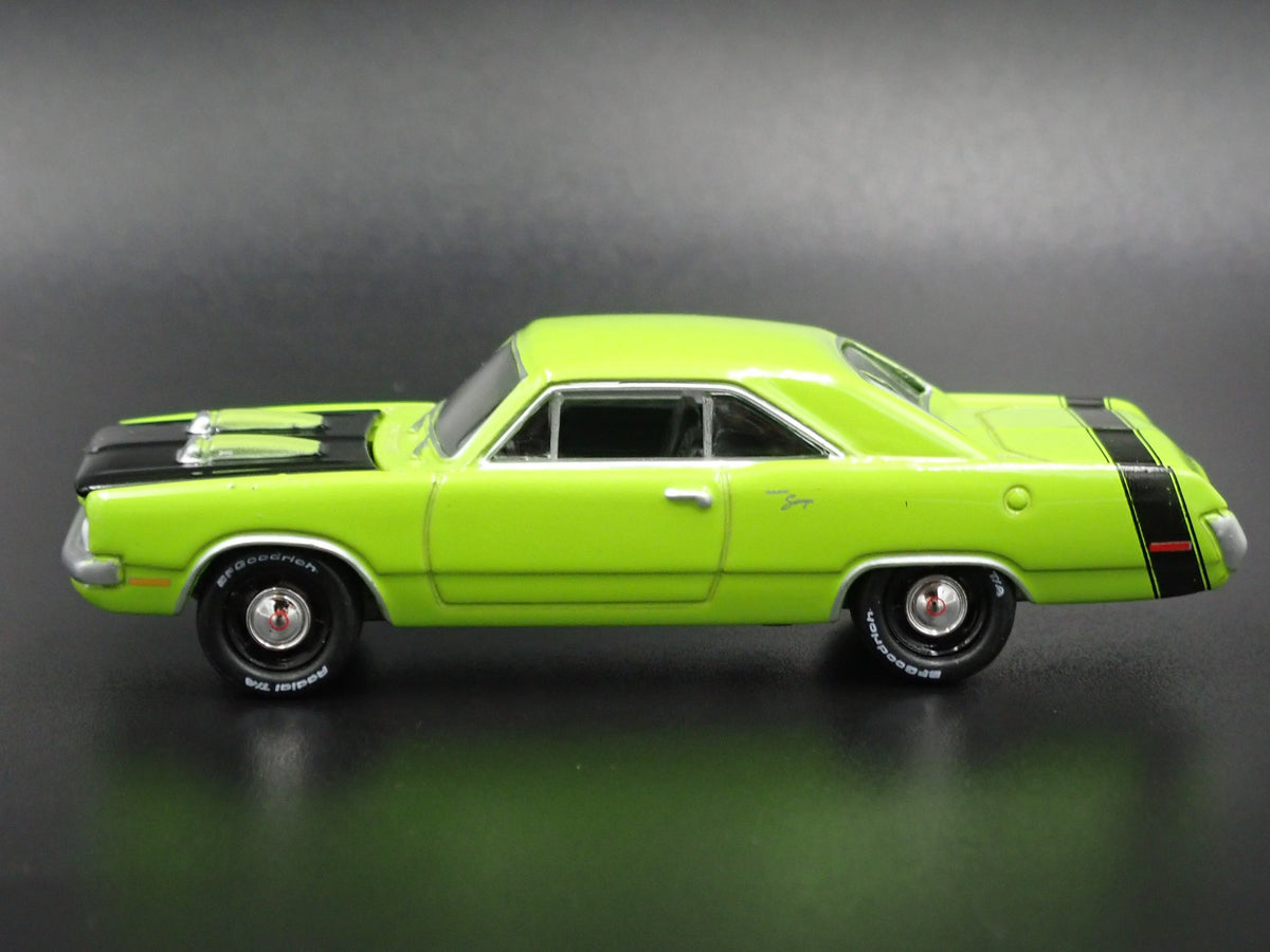 1970 70 DODGE DART SWINGER 340 GREEN 1:64 SCALE COLLECTIBLE DIECAST MODEL CAR