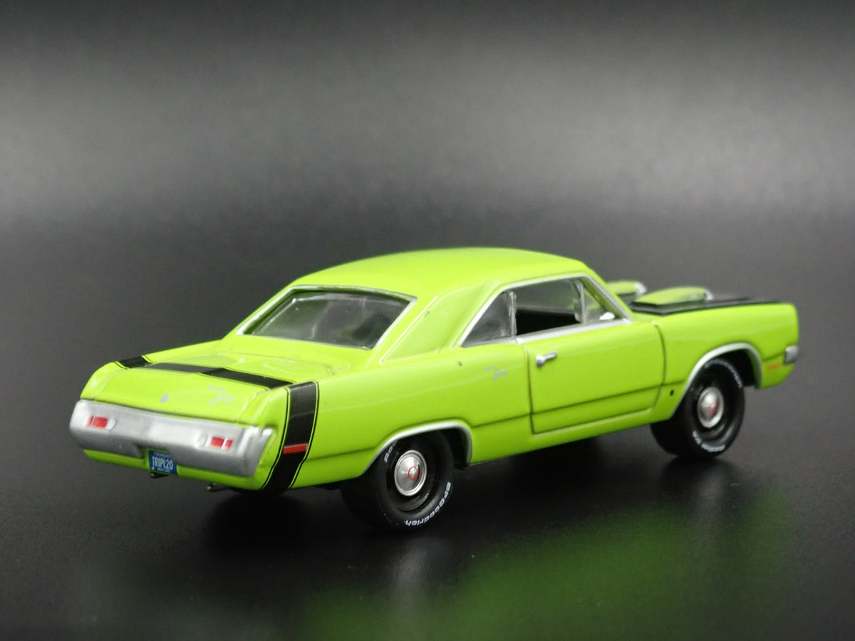 1970 70 DODGE DART SWINGER 340 GREEN 1:64 SCALE COLLECTIBLE DIECAST MODEL CAR