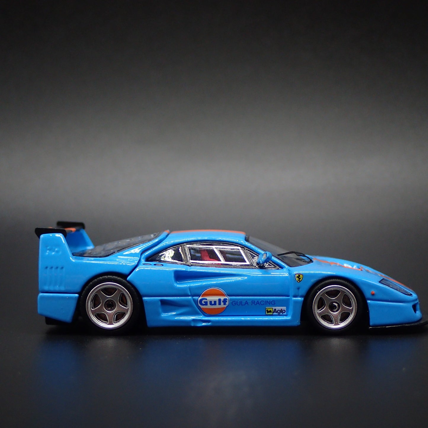1987-1992 FERRARI F40 GULF RACING BLUE 1:64 SCALE COLLECTIBLE DIECAST MODEL CAR
