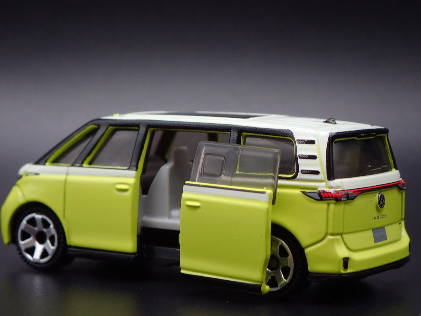 2025 25 VW VOLKSWAGEN ID BUZZ ELECTRIC CAR YELLOW 1:64 SCALE DIECAST MODEL CAR