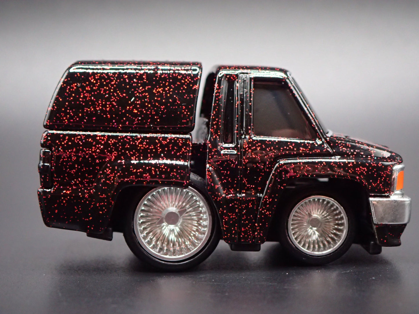 1987 87 TOYOTA SR5 PICKUP TRUCK CAR TUNED BURGUNDY 1/64 SCALE DIECAST MODEL CAR