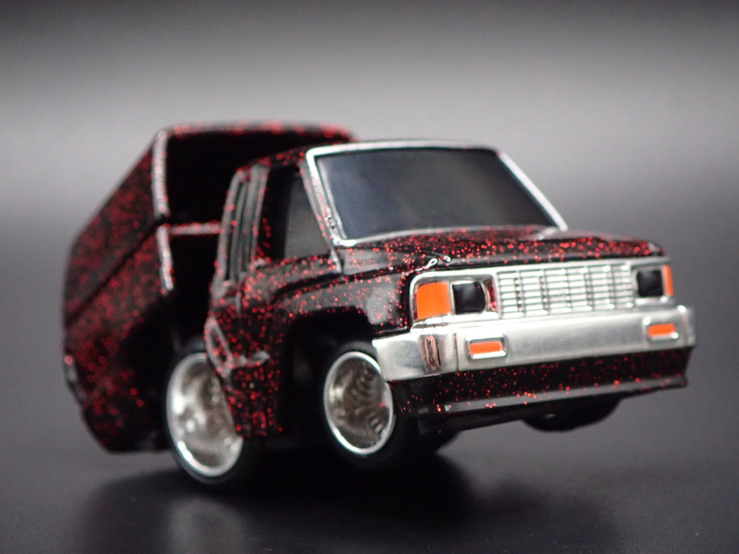 1987 87 TOYOTA SR5 PICKUP TRUCK CAR TUNED BURGUNDY 1/64 SCALE DIECAST MODEL CAR