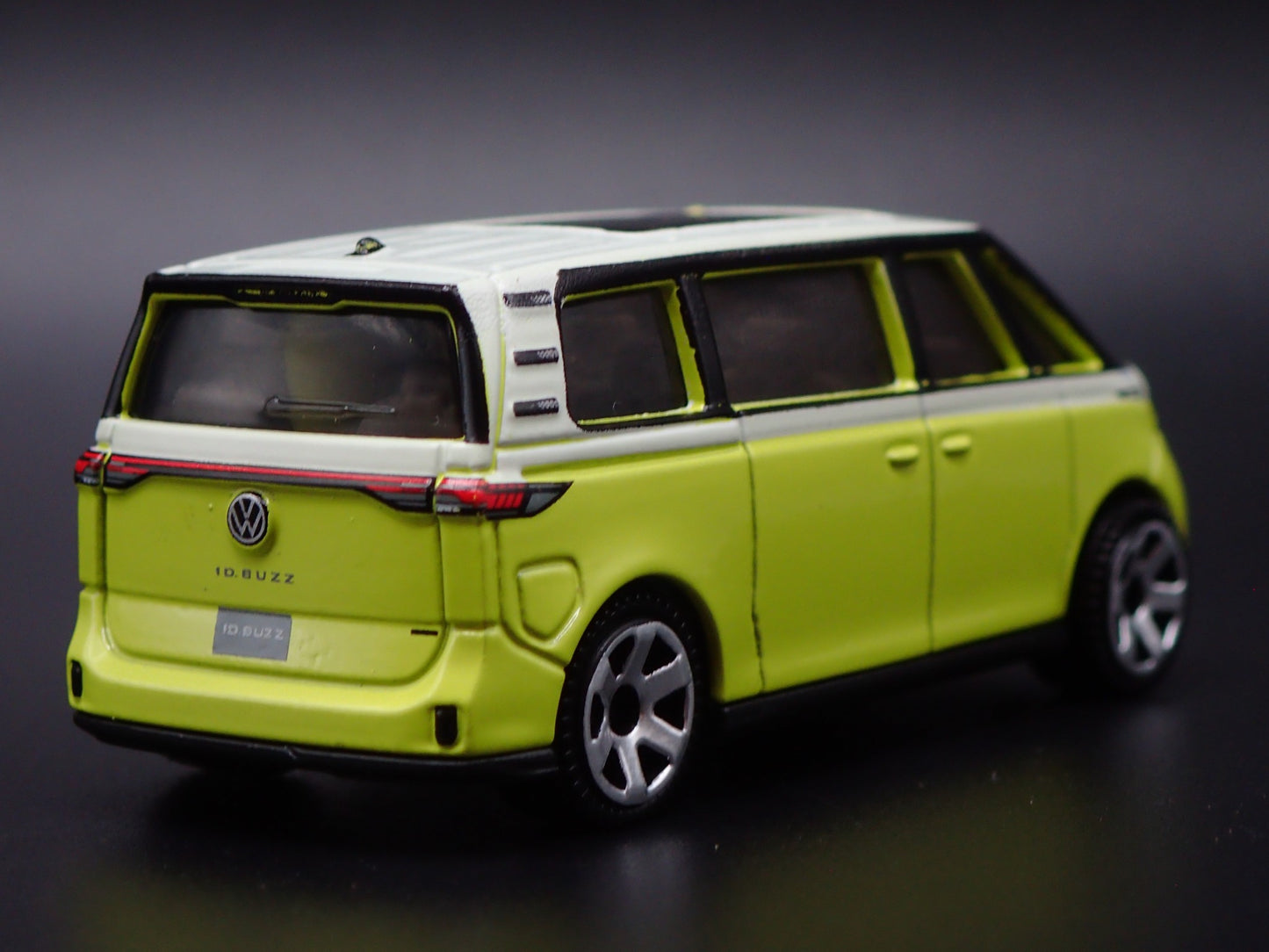 2025 25 VW VOLKSWAGEN ID BUZZ ELECTRIC CAR YELLOW 1:64 SCALE DIECAST MODEL CAR