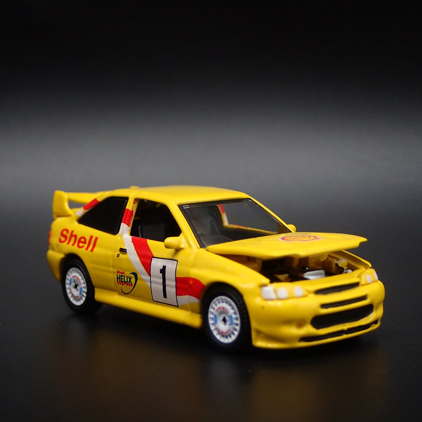 1996 96 FORD ESCORT RS COSWORTH SHELL OIL 1:64 SCALE DIORAMA DIECAST MODEL CAR