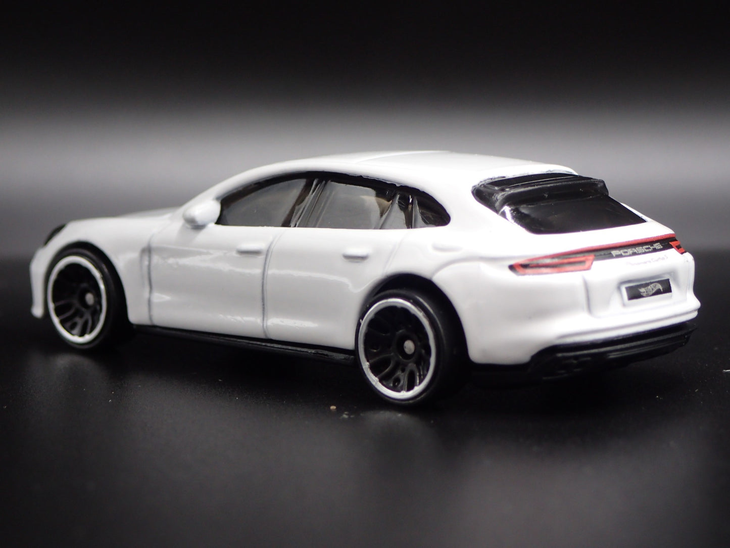 2016-2024 PORSCHE PANAMERA TURBO S E-HYBRID SPORTS TURISMO 1:64 SCALE MODEL CAR