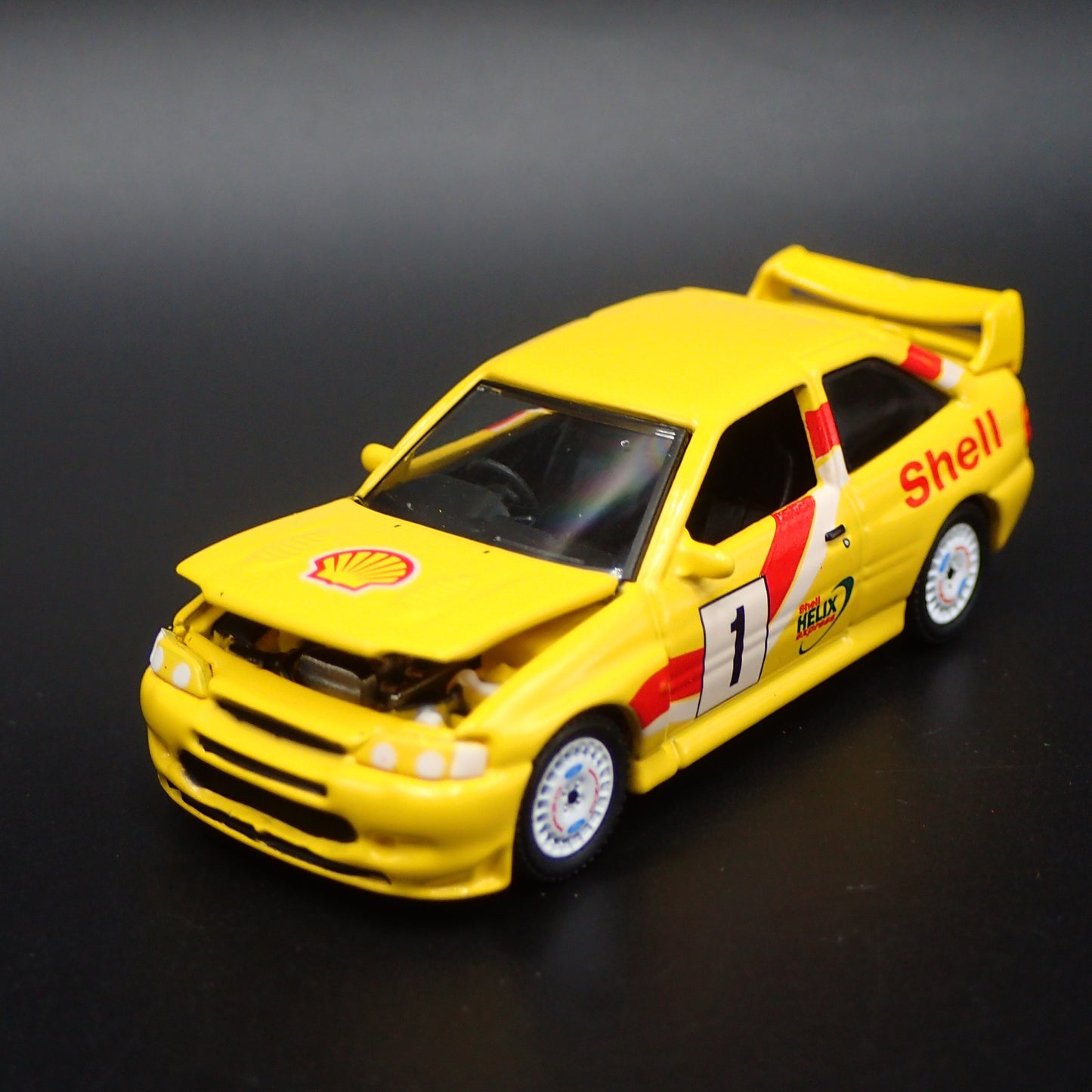 1996 96 FORD ESCORT RS COSWORTH SHELL OIL 1:64 SCALE DIORAMA DIECAST MODEL CAR