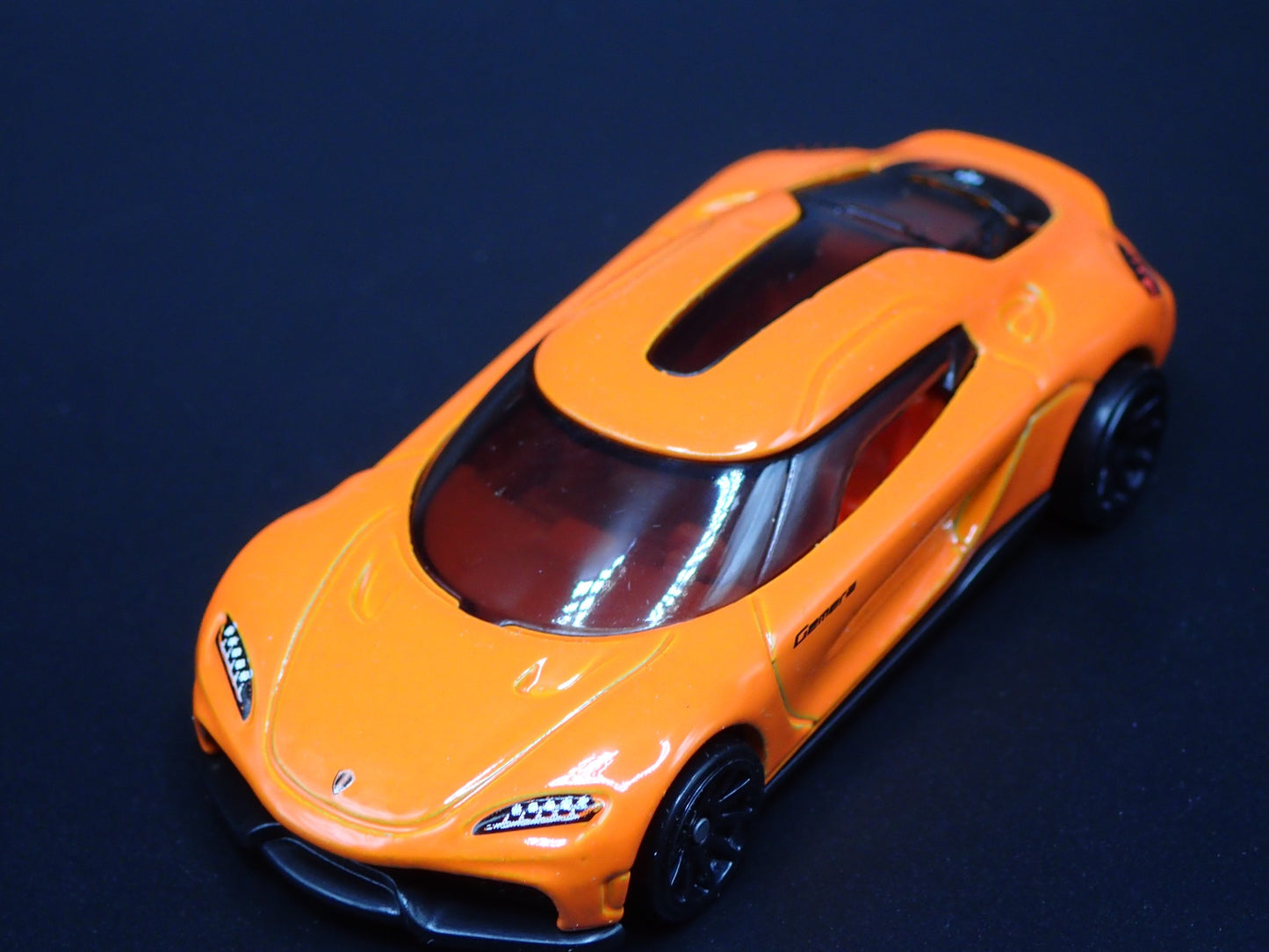 2024-2025 KOENIGSEGG GEMERA SUPER CAR ORANGE 1:64 SCALE  DIECAST MODEL CAR