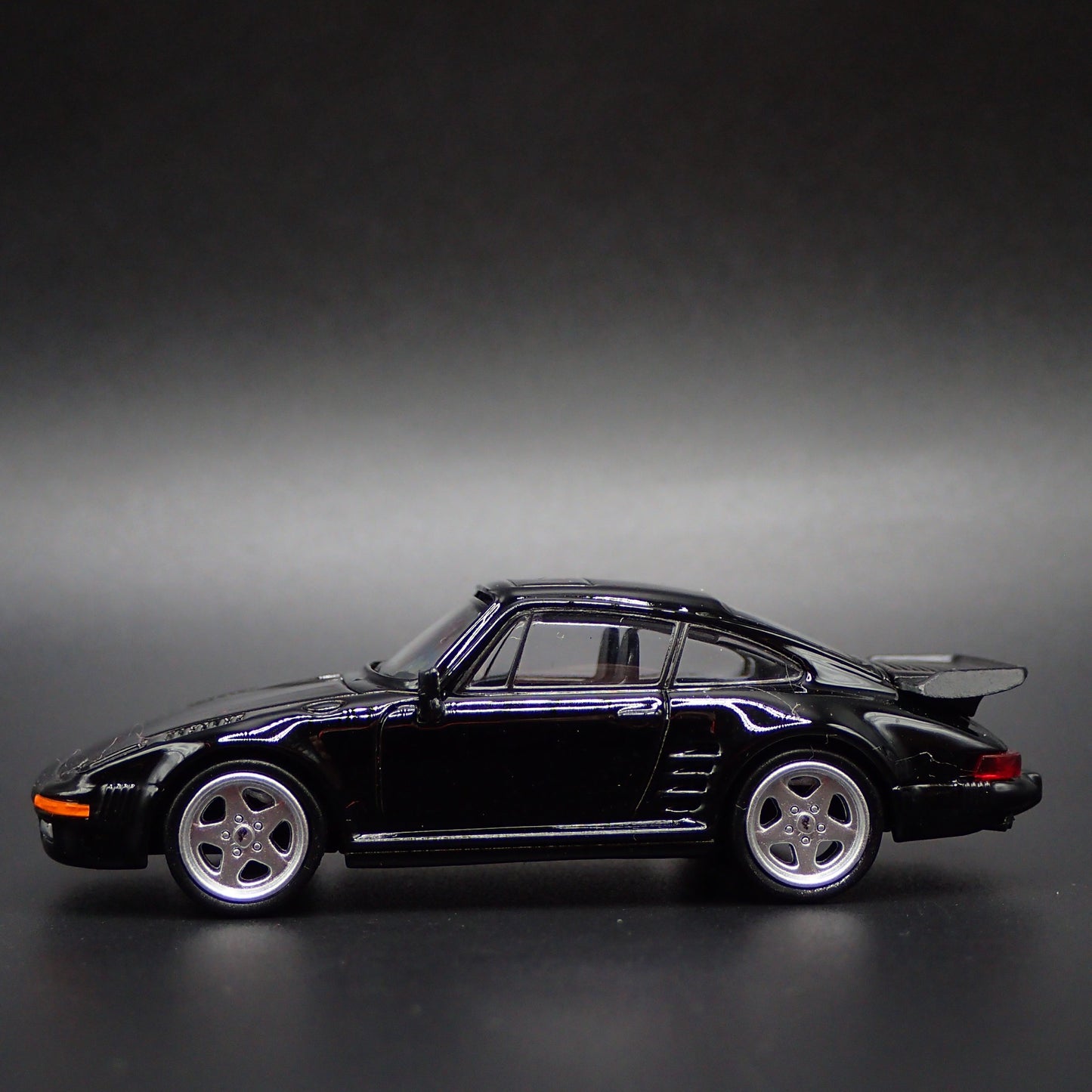 1983-1989 PORSCHE 911 CARRERA RUF BTR SLANTNOSE 1:64 SCALE DIECAST MODEL CAR