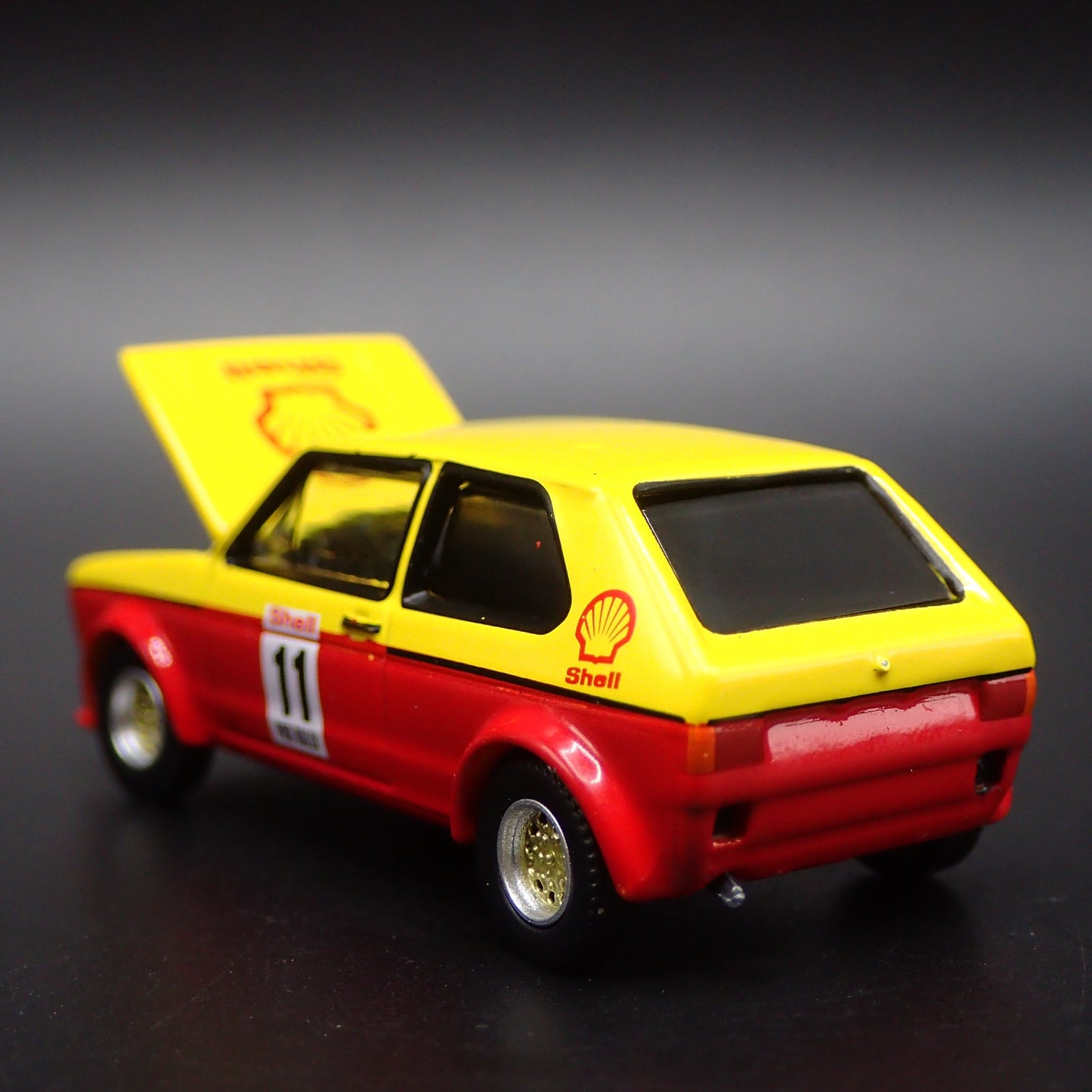 1978 78 VW VOLKSWAGEN RABBIT MK1 SHELL OIL 1:64 SCALE DIORAMA DIECAST MODEL CAR