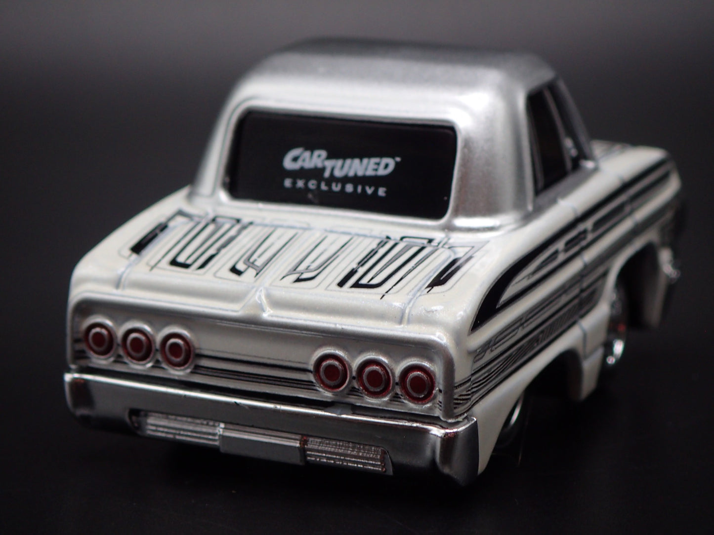 1964 64 CHEVY CHEVROLET IMPALA CAR TUNED WHITE 1:64 SCALE DIECAST MODEL CAR