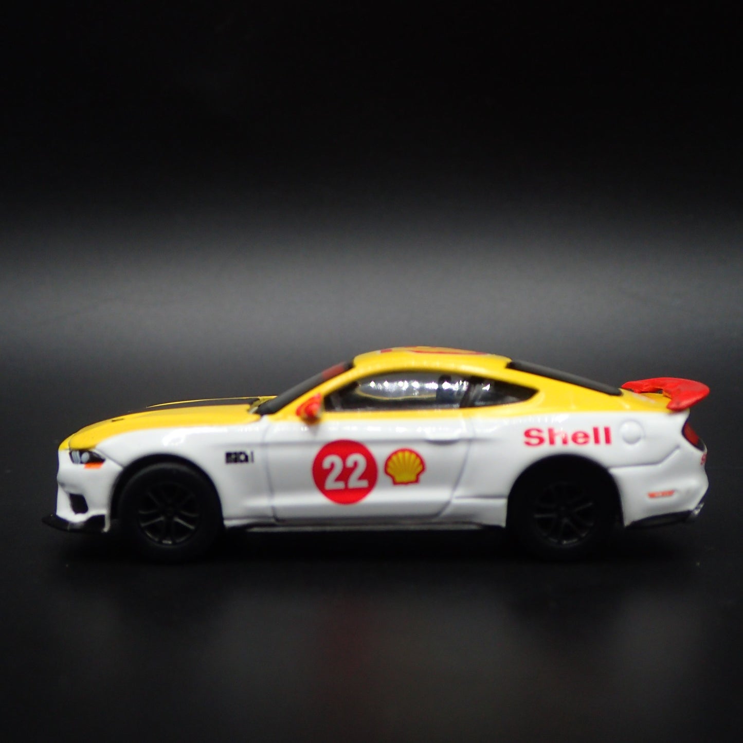 2021-2023 FORD MUSTANG MACH 1 SHELL RACING 1/64 SCALE DIORAMA DIECAST MODEL CAR