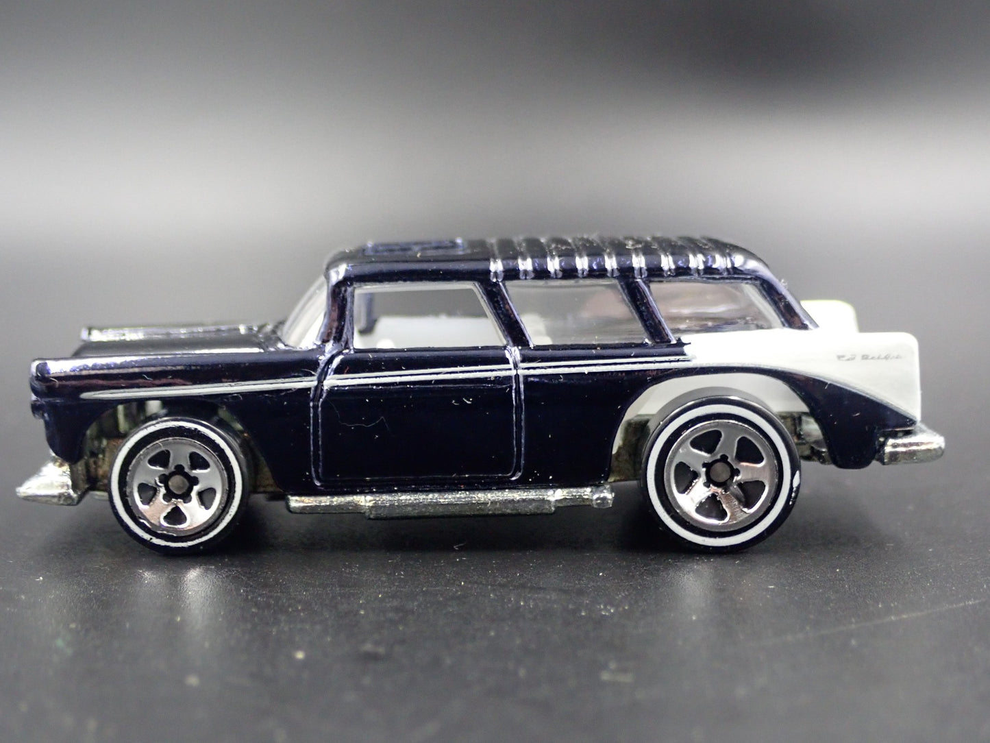 1955 55 CHEVY CHEVROLET NOMAD STATION WAGON BLUE 1:64 SCALE DIECAST MODEL CAR