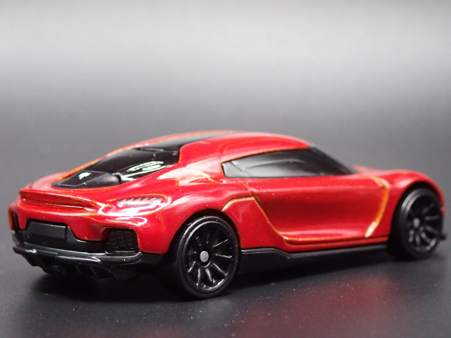 2024-2025 KOENIGSEGG GEMERA SUPER CAR RED 1:64 SCALE DIORAMA DIECAST MODEL CAR