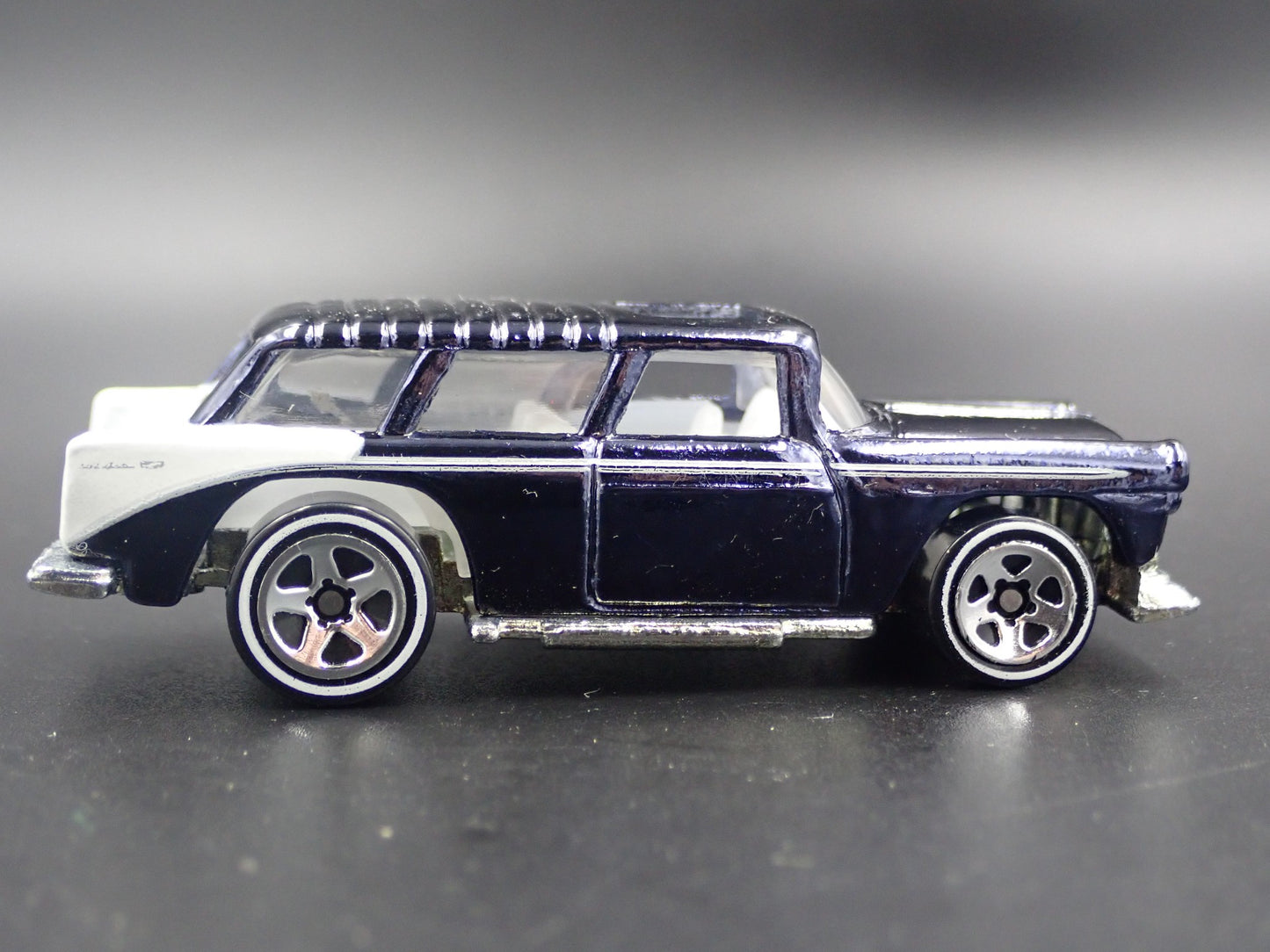 1955 55 CHEVY CHEVROLET NOMAD STATION WAGON BLUE 1:64 SCALE DIECAST MODEL CAR