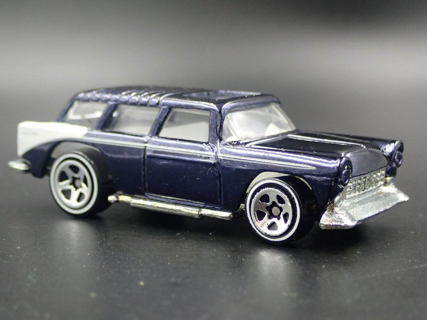 1955 55 CHEVY CHEVROLET NOMAD STATION WAGON BLUE 1:64 SCALE DIECAST MODEL CAR