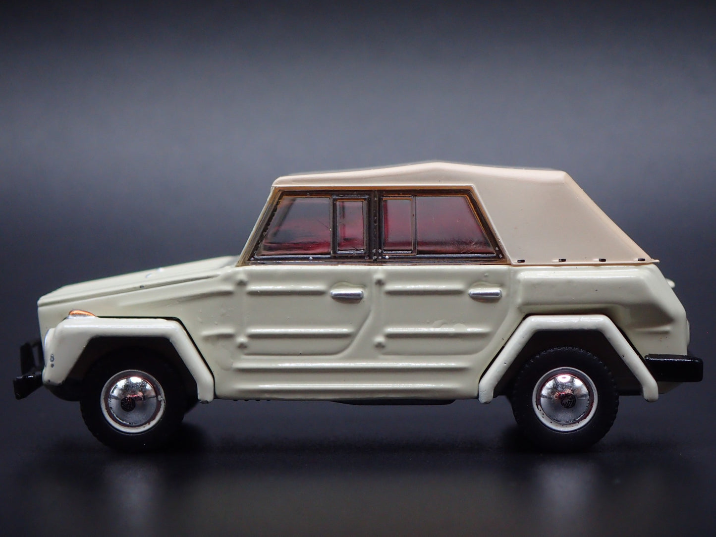 VOLKSWAGEN THING TYPE 181 TAN 1:64 SCALE COLLECTIBLE DIORAMA DIECAST MODEL CAR