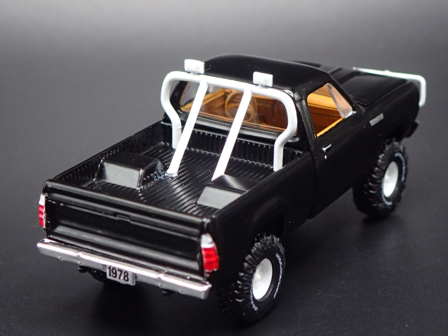 1978 78 DODGE 150 POWER WAGON PICKUP TRUCK. 1/64 SCALE DIORAMA DIECAST MODEL CAR