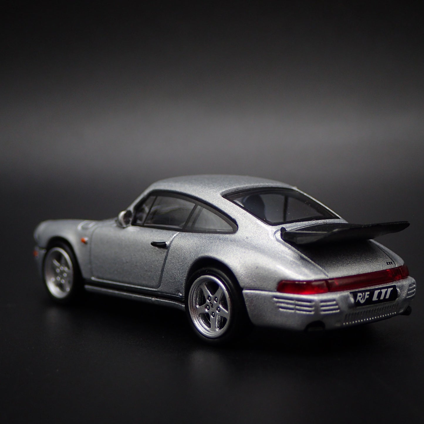 1987-1996 PORSCHE 911 CARRERA 3.2 RUF CTR 1:64 SCALE DIORAMA DIECAST MODEL CAR
