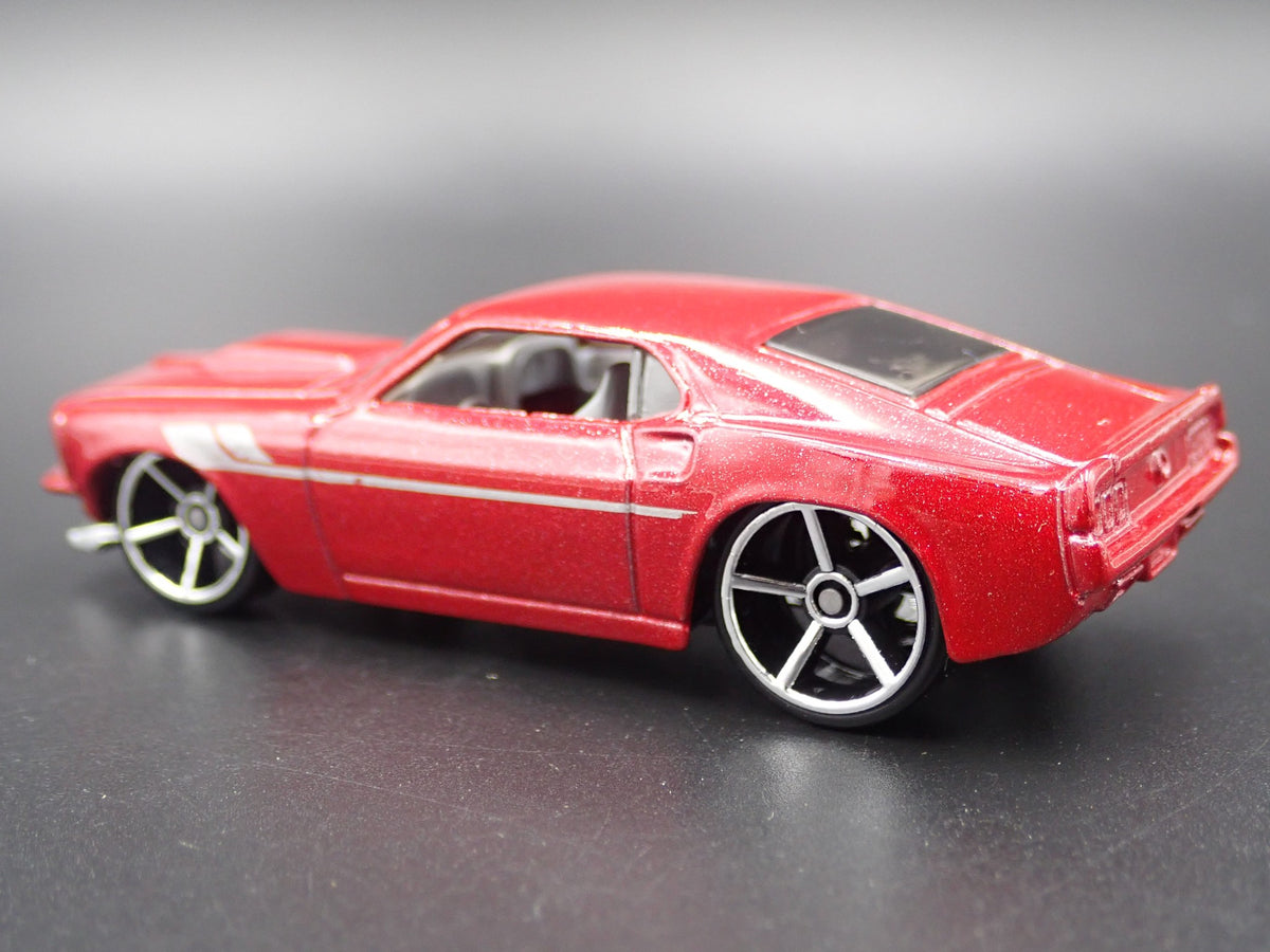 1969 FORD MUSTANG BOSS 302 RARE 1:64 SCALE COLLECTIBLE DIORAMA DIECAST MODEL CAR-Burning Rubber Toy Company
