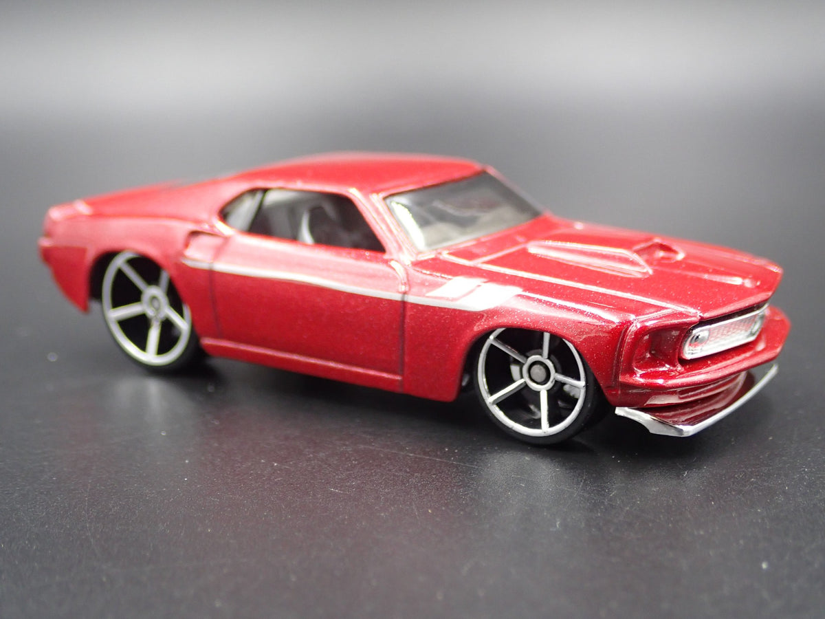 1969 FORD MUSTANG BOSS 302 RARE 1:64 SCALE COLLECTIBLE DIORAMA DIECAST MODEL CAR-Burning Rubber Toy Company