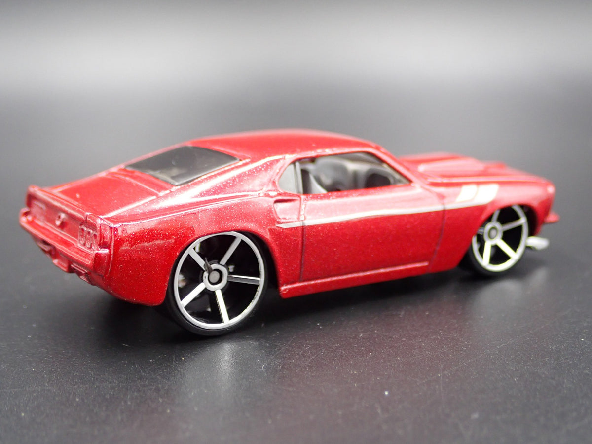 1969 FORD MUSTANG BOSS 302 RARE 1:64 SCALE COLLECTIBLE DIORAMA DIECAST MODEL CAR-Burning Rubber Toy Company