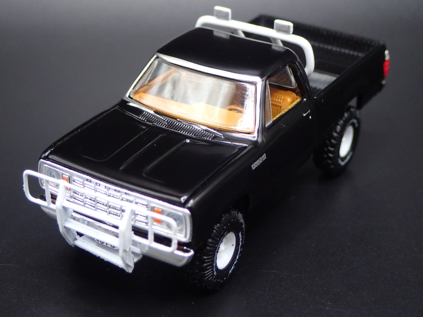 1978 78 DODGE 150 POWER WAGON PICKUP TRUCK. 1/64 SCALE DIORAMA DIECAST MODEL CAR