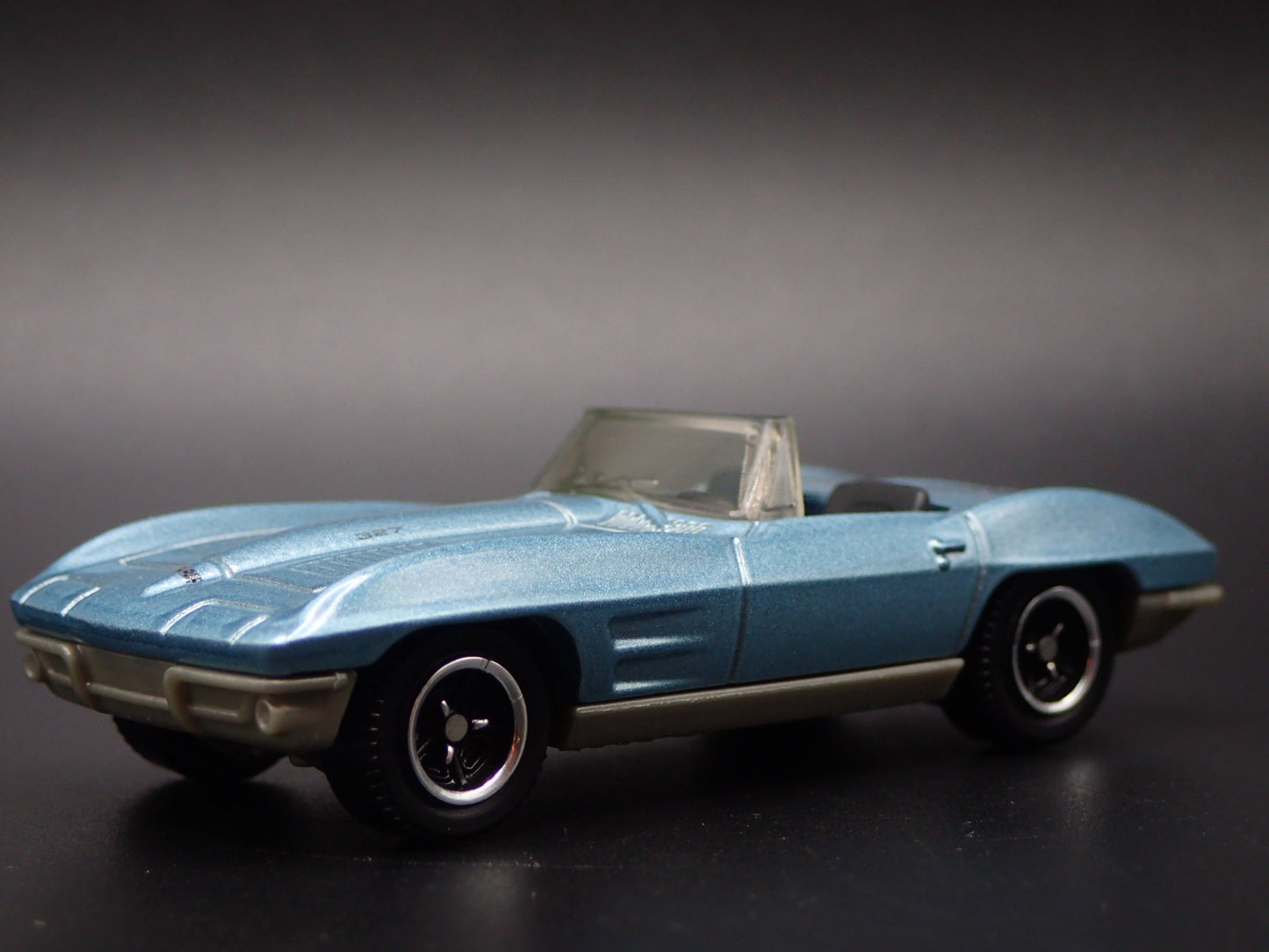 1963 63 CHEVY CHEVROLET CORVETTE CONVERTIBLE BLUE 1/64 SCALE DIECAST MODEL CAR