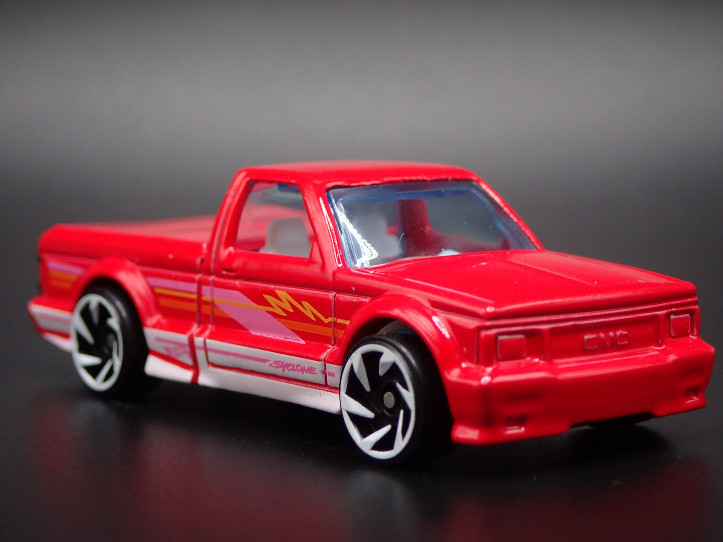 1991 91 GMC SYCLONE PICKUP TRUCK RED 1:64 SCALE DIORAMA DIECAST MODEL CAR