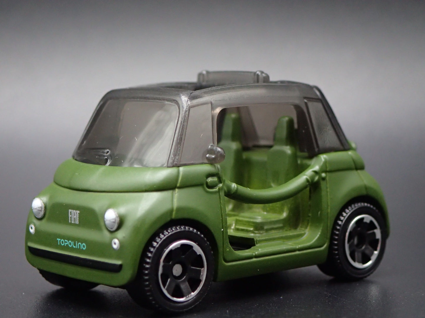 2024-2025 FIAT TOPOLINO GREEN 1/64 SCALE COLLECTIBLE DIORAMA DIECAST MODEL CAR