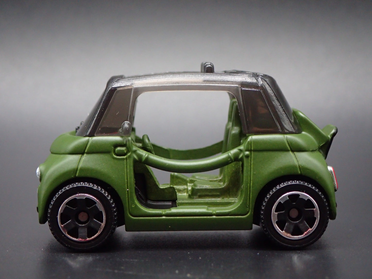 2024-2025 FIAT TOPOLINO GREEN 1/64 SCALE COLLECTIBLE DIORAMA DIECAST MODEL CAR