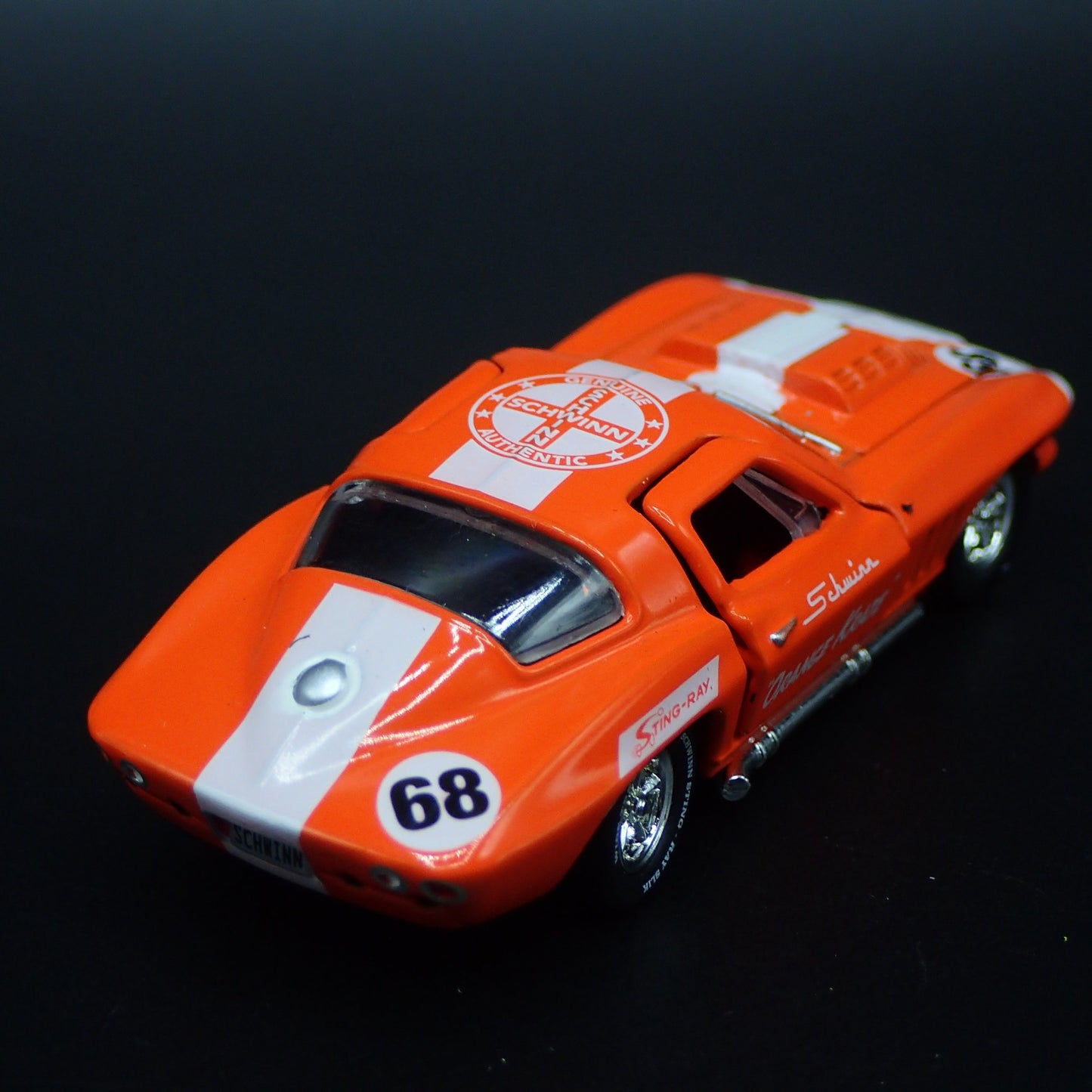 1966 CHEVY CHEVROLET CORVETTE 427 SCHWINN STING RAY 1:64 SCALE DIECAST MODEL CAR