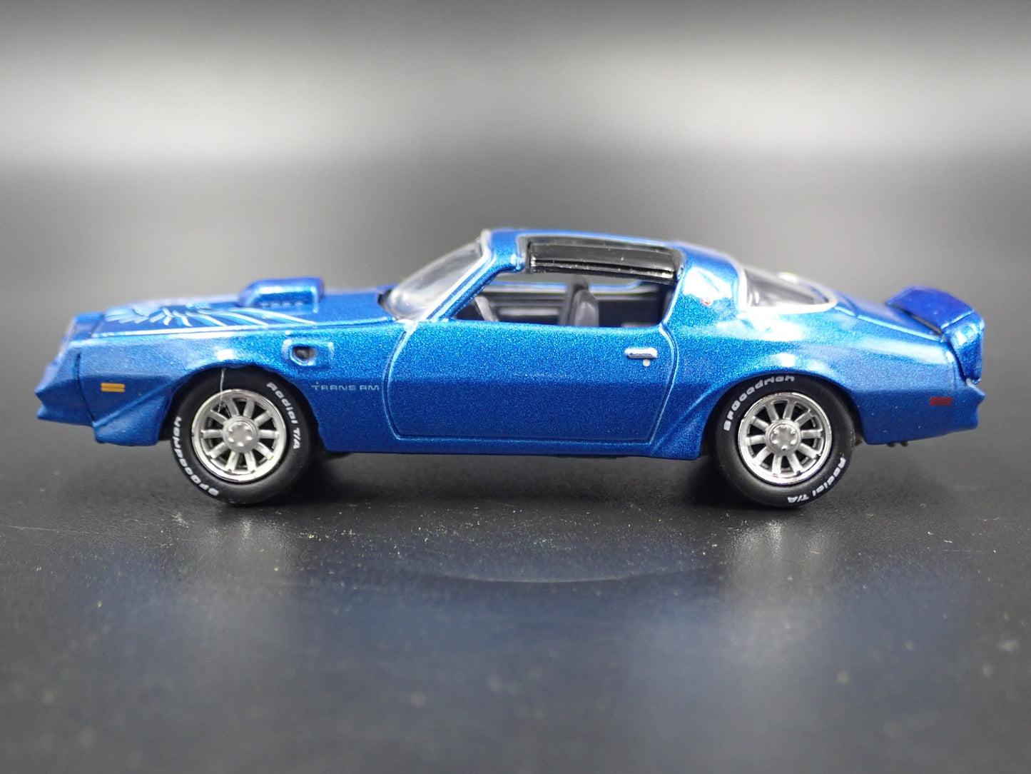 1978 78 PONTIAC FIREBIRD TRANS AM T/A 1:64 SCALE COLLECTIBLE DIECAST MODEL CAR