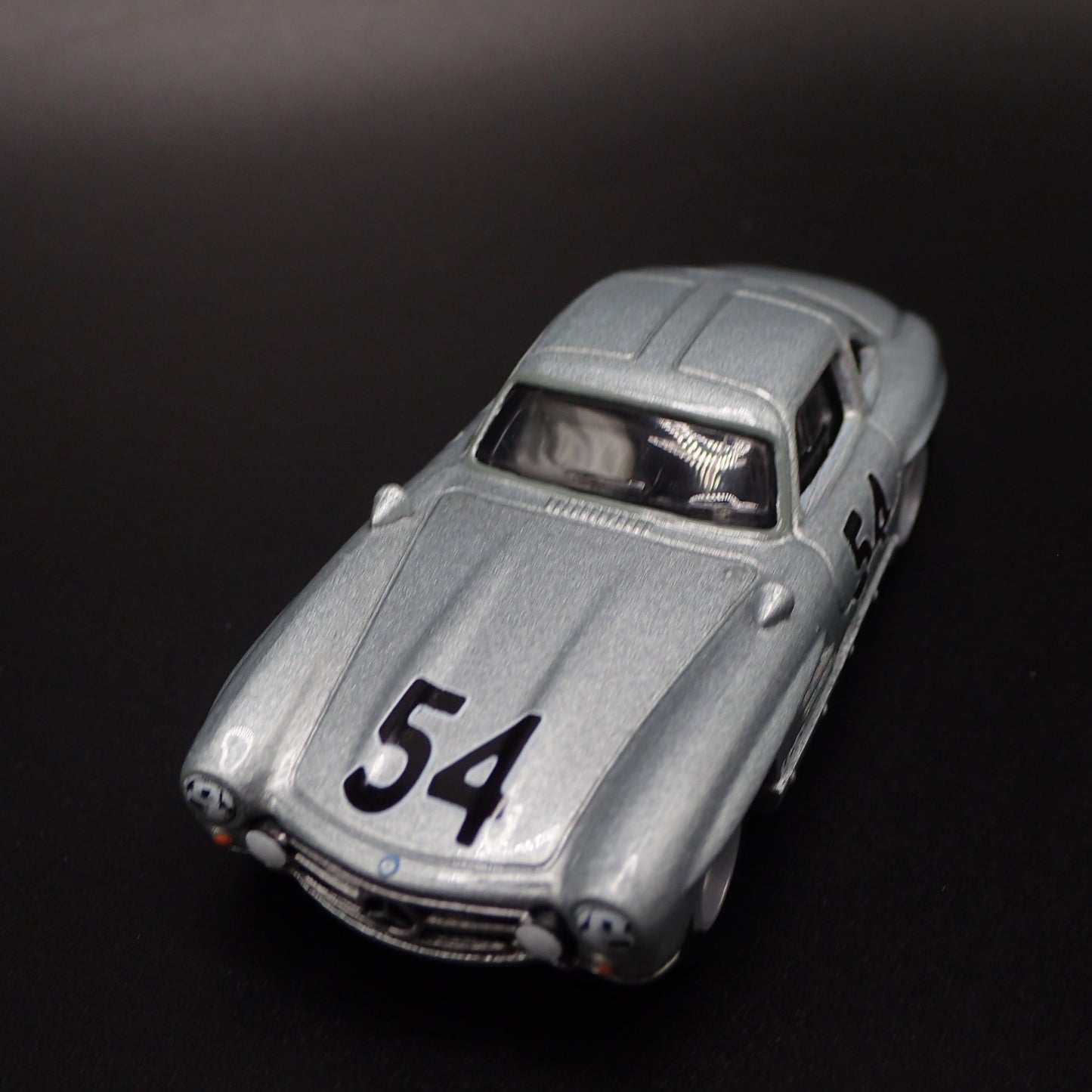 1954-1957 MERCEDES-BENZ 300 SL 1:64 SCALE COLLECTIBLE DIORAMA DIECAST MODEL CAR