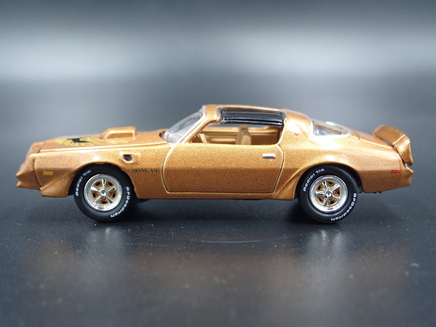 1978 PONTIAC FIREBIRD TRANS AM T/A GOLD 1:64 SCALE COLLECTIBLE DIECAST MODEL CAR