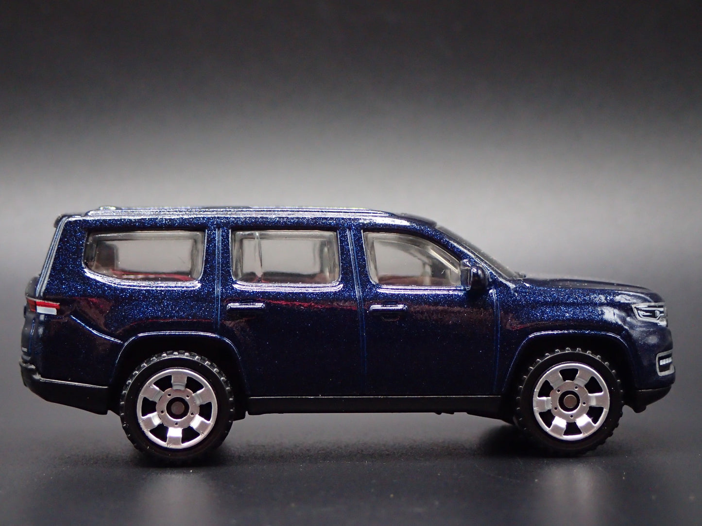 2022-2025 JEEP WAGONEER SUV BLUE RARE 1:64 SCALE DIORAMA DIECAST MODEL CAR