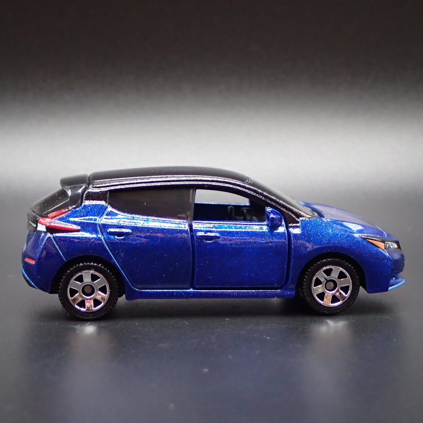 2018-2025 NISSAN LEAF 4 FOUR DOOR BLUE 1:64 SCALE COLLECTIBLE DIECAST MODEL CAR