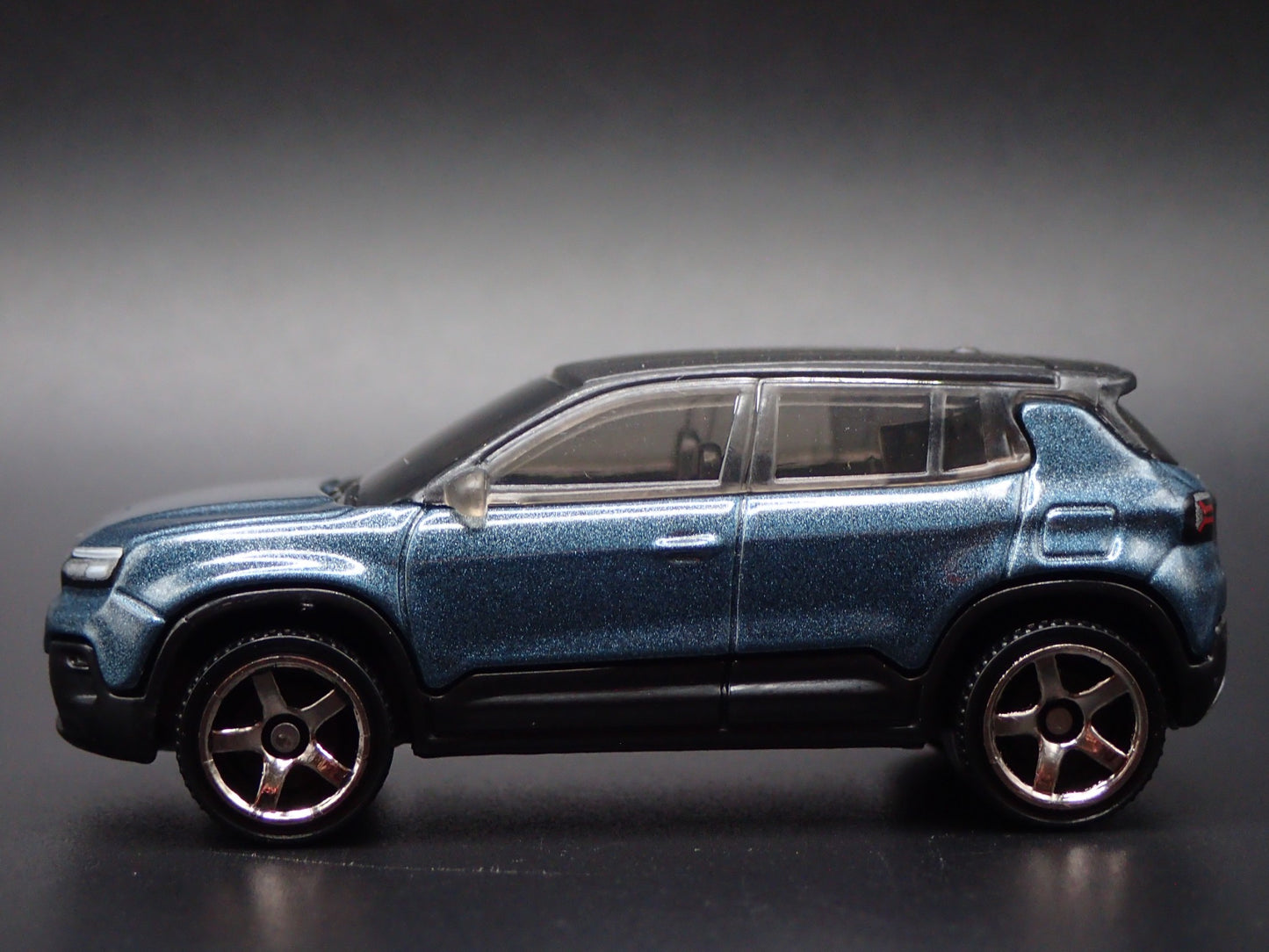 2023-2025 JEEP AVENGER 4 FOUR DOOR SUV BLUE 1/64 SCALE DIORAMA DIECAST MODEL CAR