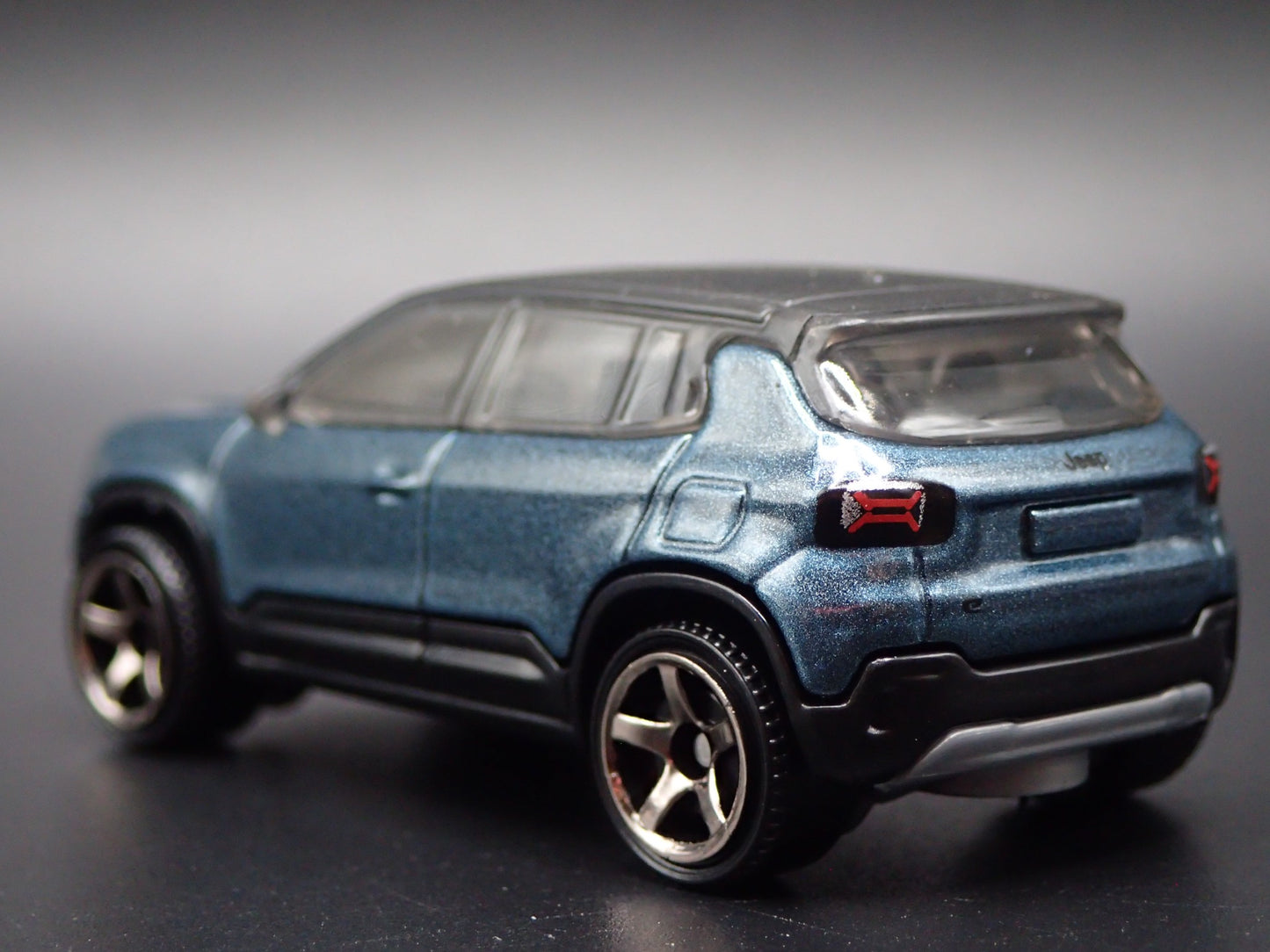 2023-2025 JEEP AVENGER 4 FOUR DOOR SUV BLUE 1/64 SCALE DIORAMA DIECAST MODEL CAR