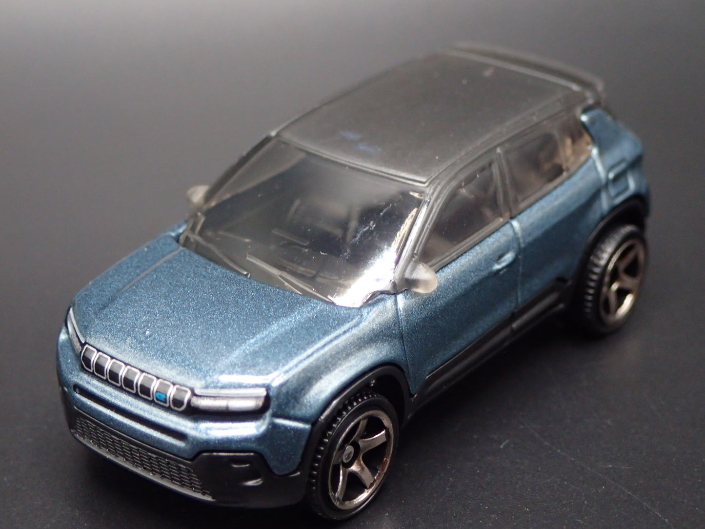 2023-2025 JEEP AVENGER 4 FOUR DOOR SUV BLUE 1/64 SCALE DIORAMA DIECAST MODEL CAR