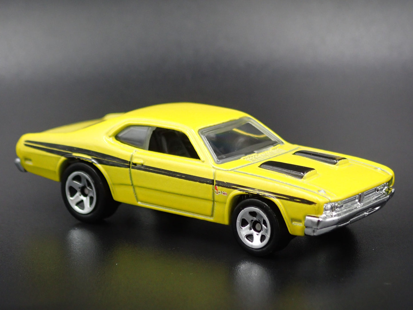 1971 71 DODGE DEMON YELLOW 1/64 SCALE COLLECTIBLE DIORAMA DIECAST MODEL CAR