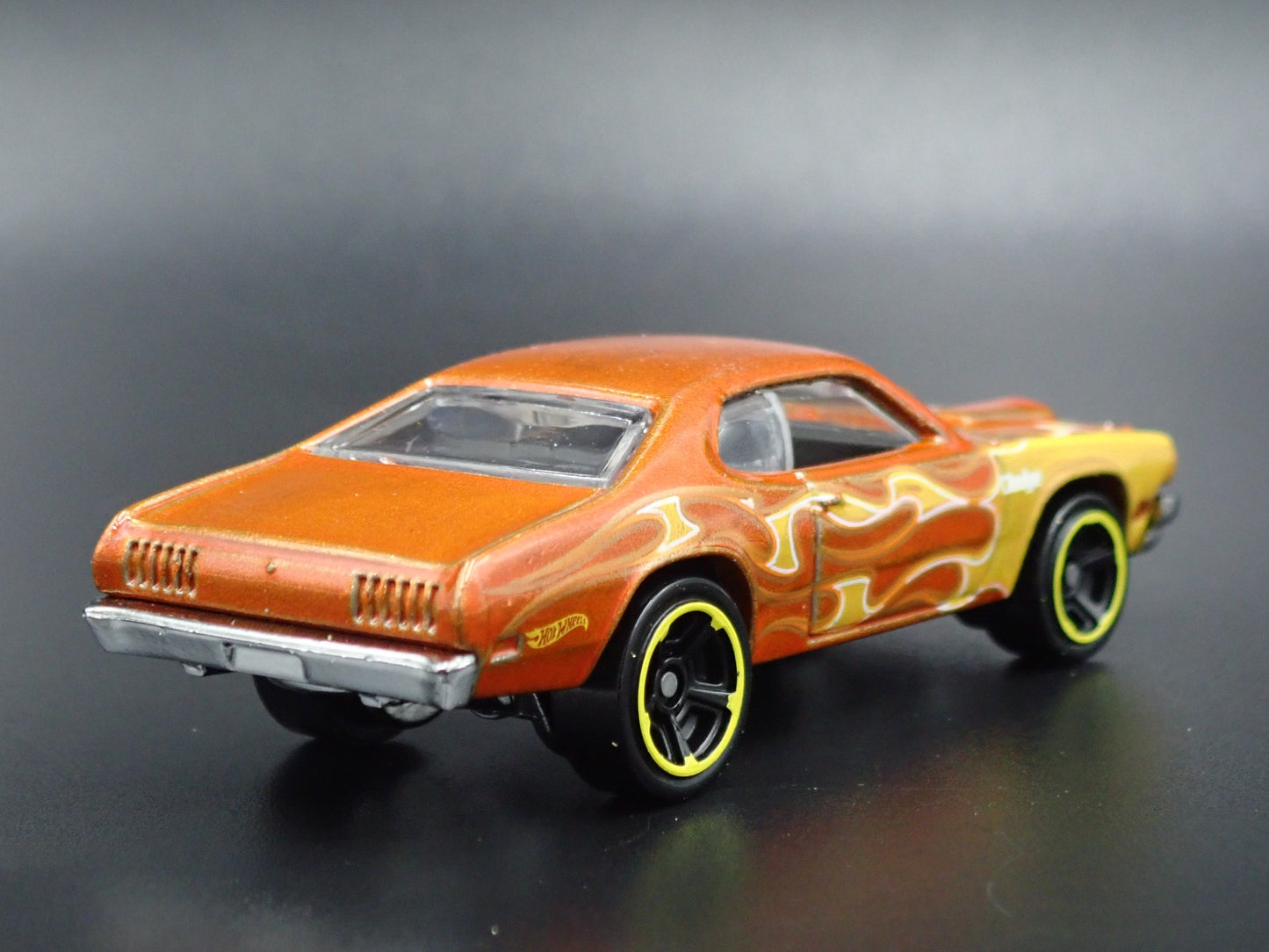 1971 71 DODGE DEMON MUSCLE CAR 1/64 SCALE COLLECTIBLE DIORAMA DIECAST MODEL CAR