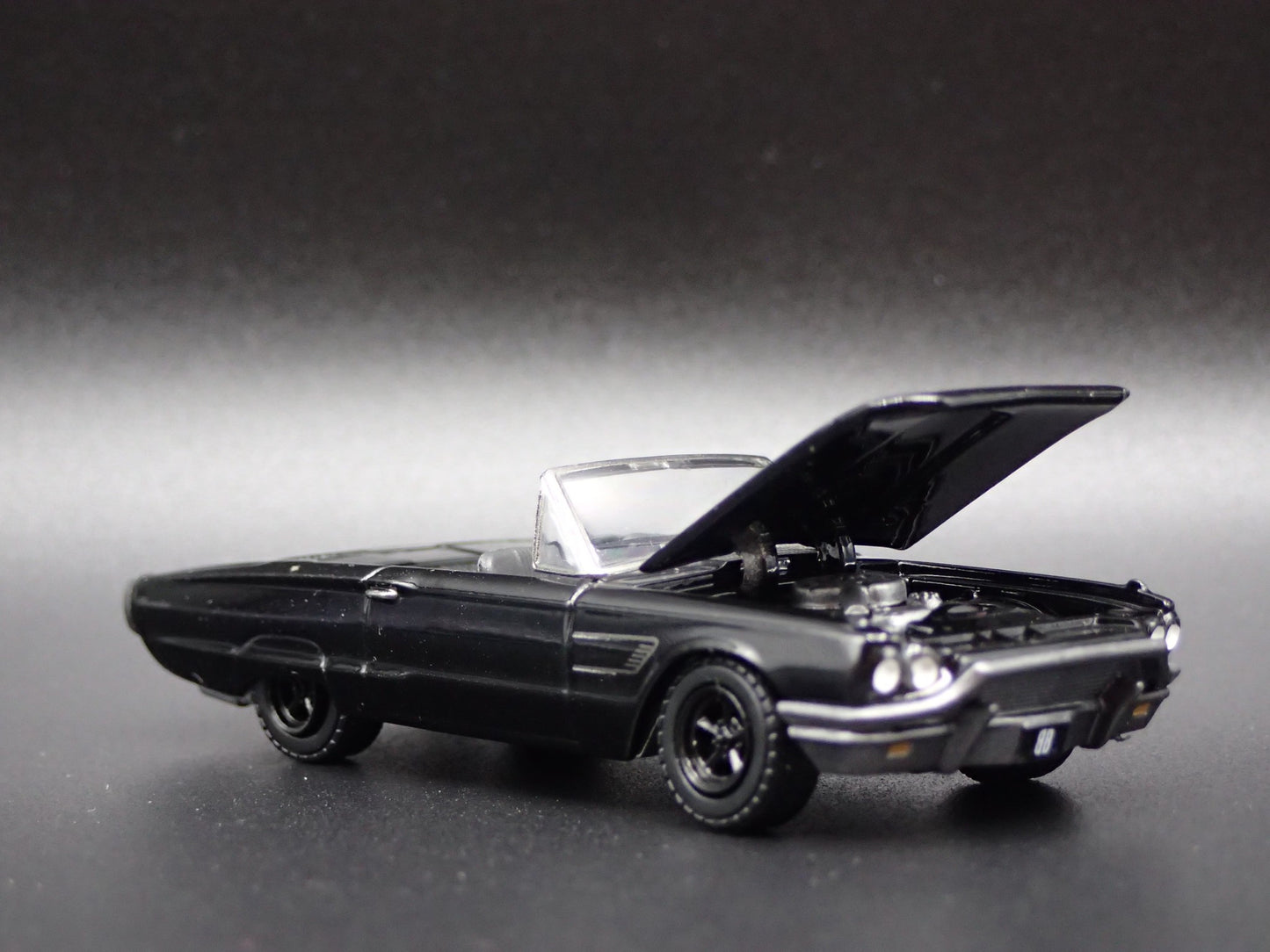 1965 65 FORD THUNDERBIRD TBIRD CONVERTIBLE 1:64 SCALE DIORAMA DIECAST MODEL CAR
