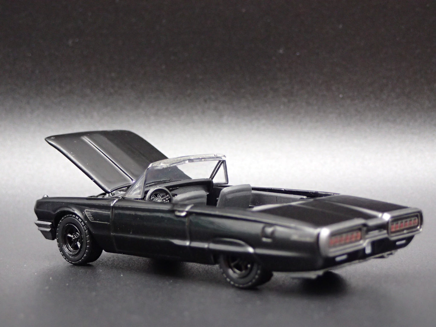1965 65 FORD THUNDERBIRD TBIRD CONVERTIBLE 1:64 SCALE DIORAMA DIECAST MODEL CAR